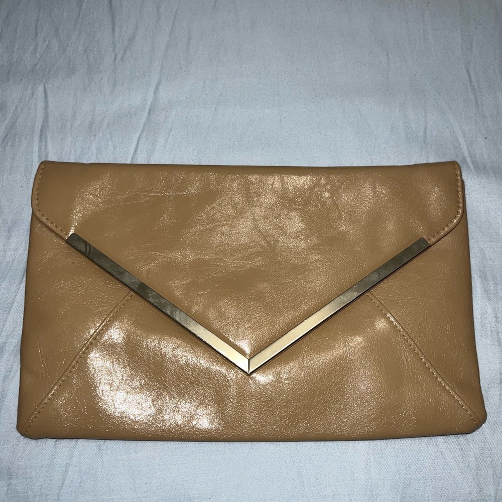 Nude clutch with silver chain